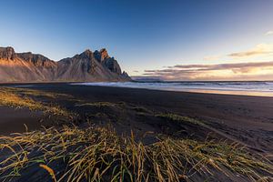 De bekende Vestrahorn berg van IJsland van Paul Weekers Fotografie