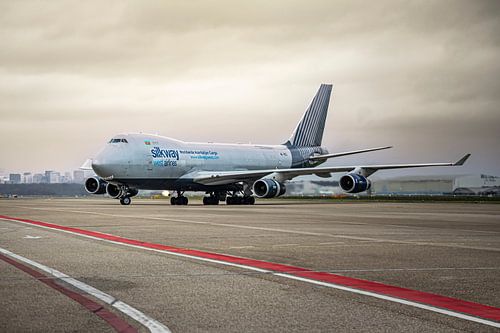 Boeing 747 de Silkway West Airlines