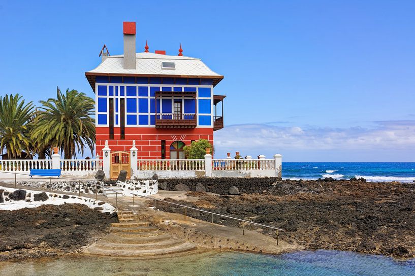 Maison bleue au bord de la mer par Gisela Scheffbuch