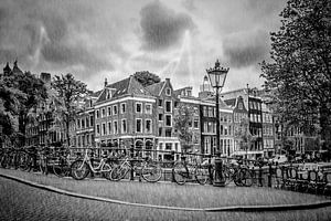 AMSTERDAM sous l'orage et la pluie