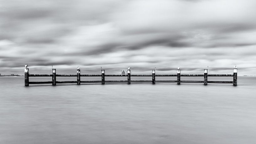 Fence at Yerseke with long shutter speed by Marco Rutten