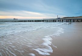Leading to the lighthouse by Tom Hengst