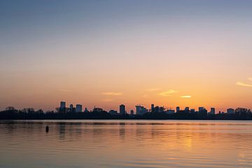 Prachtige zonsondergang over de Kralingse Plas