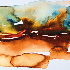 Am Horizont ist der Himmel voller Feuer und wunderschöner Farben, die einen Abend so schön und besonders machen. von Ireen Bos