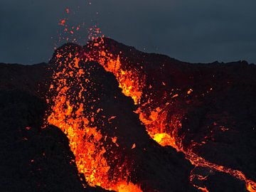 Volcan actif sur Timon Schneider