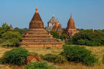 De tempels van Bagan in Myanmar van Roland Brack