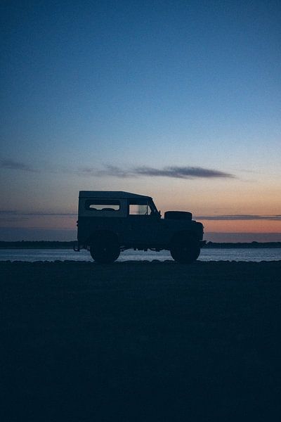 Land Rover Sunset by Paul Jespers
