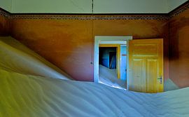 Deur 1 van Louis Blair