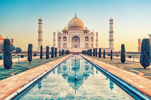 The beauty of the Taj Mahal