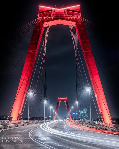 Willems Bridge at night by Hendrik Karremans