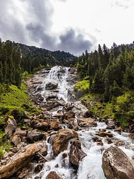 Grawa waterval in het achterste Stubaital in Tirol - Oostenrijk