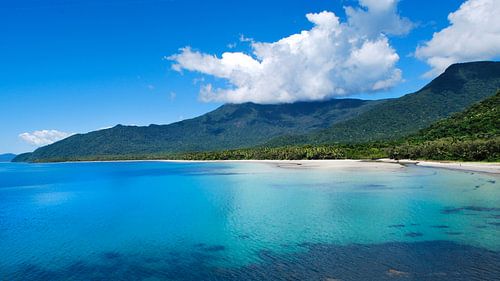 Panorama van Cape Tribulation - Wolken Reflecteren in het Rif, Australië