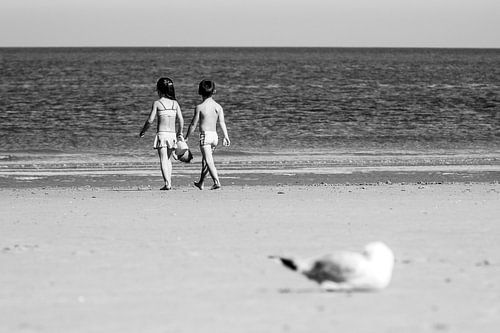 Les enfants à la mer sur Jack Tummers