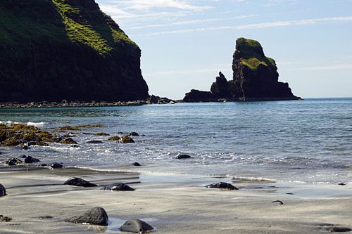 Talisker Beach ligt bij het dorp Carbost op het Isle of Skye