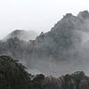 Mystieke bergen in Huangshan, China sur Simon Hazenberg