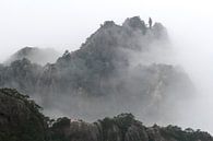 Mystieke bergen in Huangshan, China van Simon Hazenberg thumbnail
