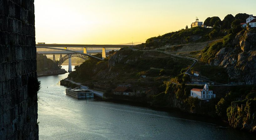 Lever de soleil depuis le Ponte Luis I à Porto par Jessica Lokker