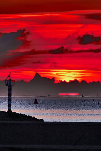 Zonsondergang bij Harlingen van Sipco Feenstra