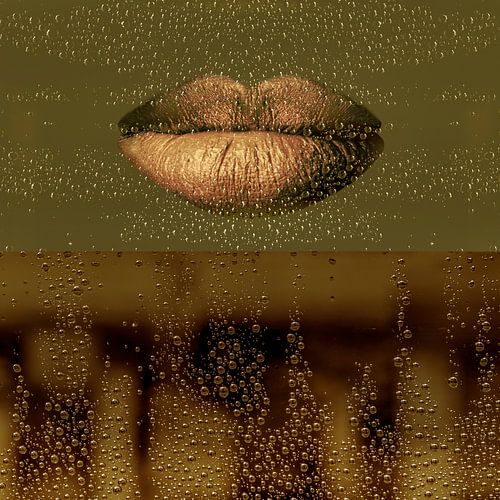 A Golden Champagne Kiss. Fantasy in Digital Art. Drops. by Alie Ekkelenkamp
