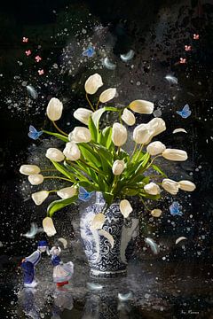 Hollands stilleven  delfstblauwe vaas met witte/wit  tulpen in de stijl van de Hollandse meesters van ina kleiman