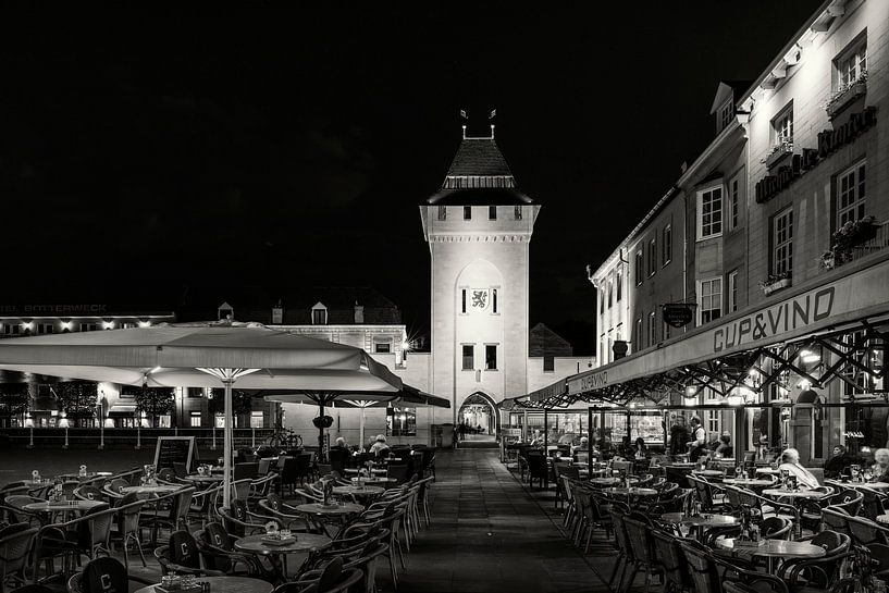 Geulpoort @ Night by Rob Boon