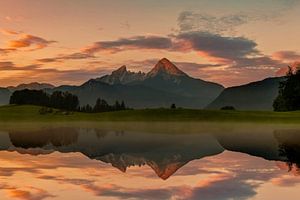 Watzmann Spiegelung bei Sonnenaufgang