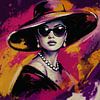 Fashionista-Strichzeichnung in Lila, Rosa und Orange – Frau mit Sonnenbrille und Hut von MadameRuiz