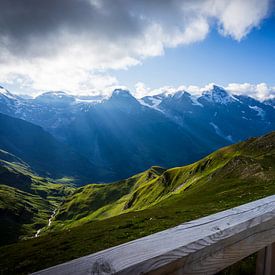 Uitzicht op de prachtige bergen, Großglockner van Jeffrey Van Zandbeek