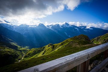 Uitzicht op de prachtige bergen, Großglockner van Jeffrey Van Zandbeek