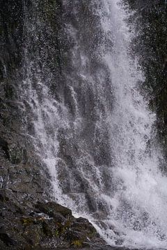 Splash 1, waterval in de Gjain vallei in IJsland