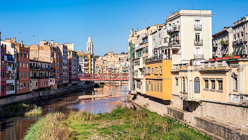 Girona in Catalonië Spanje van Dieter Walther