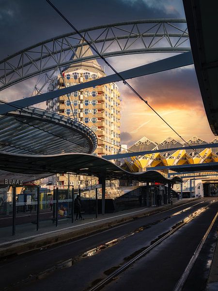 Blaak Rotterdam by Mart Houtman