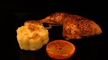Oranje kippenpoten met aardappel-selderijpuree