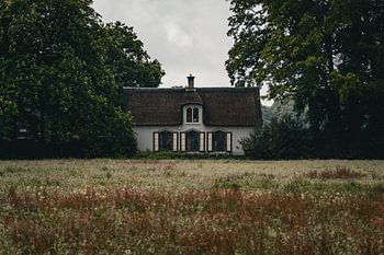 Country house overlooking open fields near Utrecht