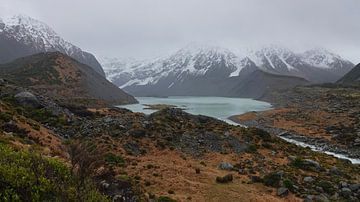 Mueller Gletschersee im Hooker Valley, Neuseeland von Aagje de Jong