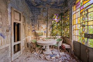 Italiaanse villa met wintertuin - Lost Place van Gentleman of Decay