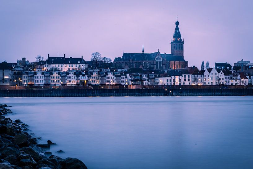 Nijmegen, stad aan de Waal van Robert van Grinsven