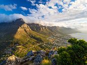 Tafelberg bij zonsondergang gezien vanaf de Lion's Head, Kaapstad van Teun Janssen thumbnail