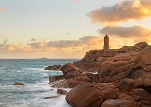 Sonnenaufgang am Leuchtturm Le Phare Mean Ruz, Ploumanac'h