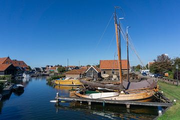 Historischer Hafen in Workum, Friesland (Niederlande)