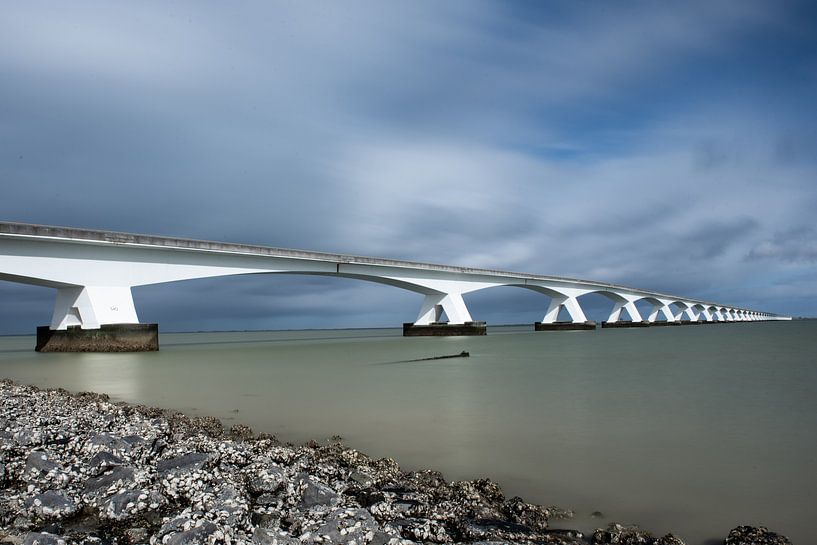 Seawall bridge by Alco Vos