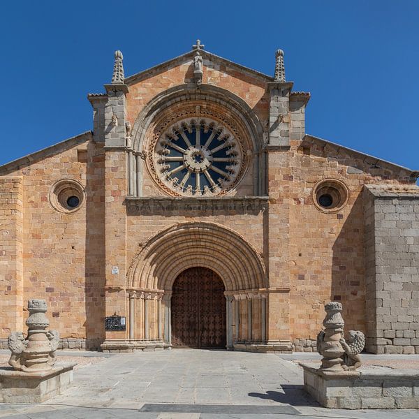 Parish of St. Peter the Apostle, Avila by Joost Adriaanse