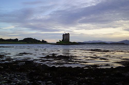 Castle Stalker is een torenhuis ongeveer 2,5 kilometer ten noordoosten van Port Appin