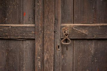 Zweedse houten deur van Margreet Frowijn