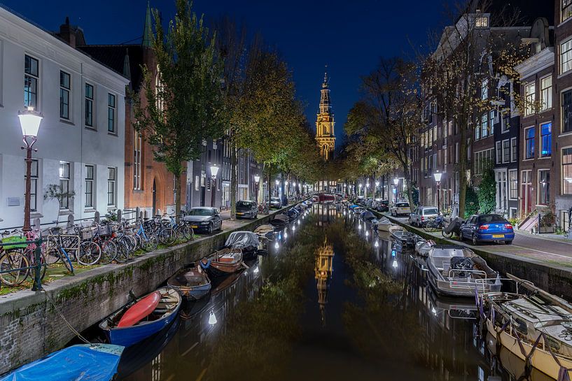 Amsterdamse toren in het water van Manon van Alff