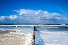 Het ondergelopen strand van Ameland van Ton Drijfhamer