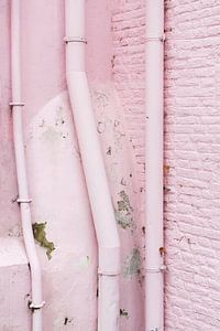 Vervallen roze muur sur Anki Wijnen