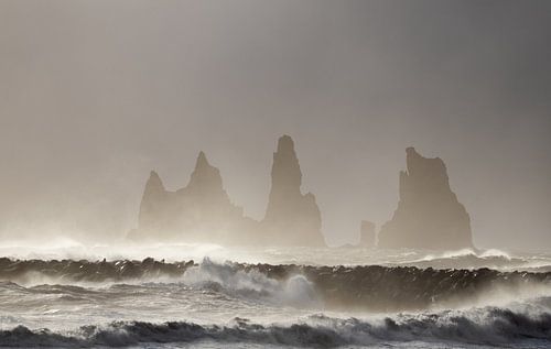 Raging sea near Vik i Myrdal in southern Iceland