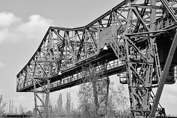 alter Industriehahn in schwarz-weiß von Robin Verhoef