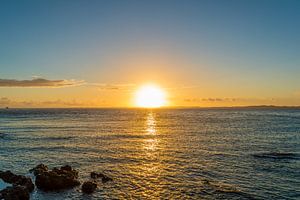 Zonsondergang in de baai van Allerheiligen in de stad Salvador Brazil